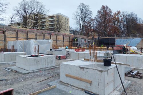 concrete elements with steel reinforcements